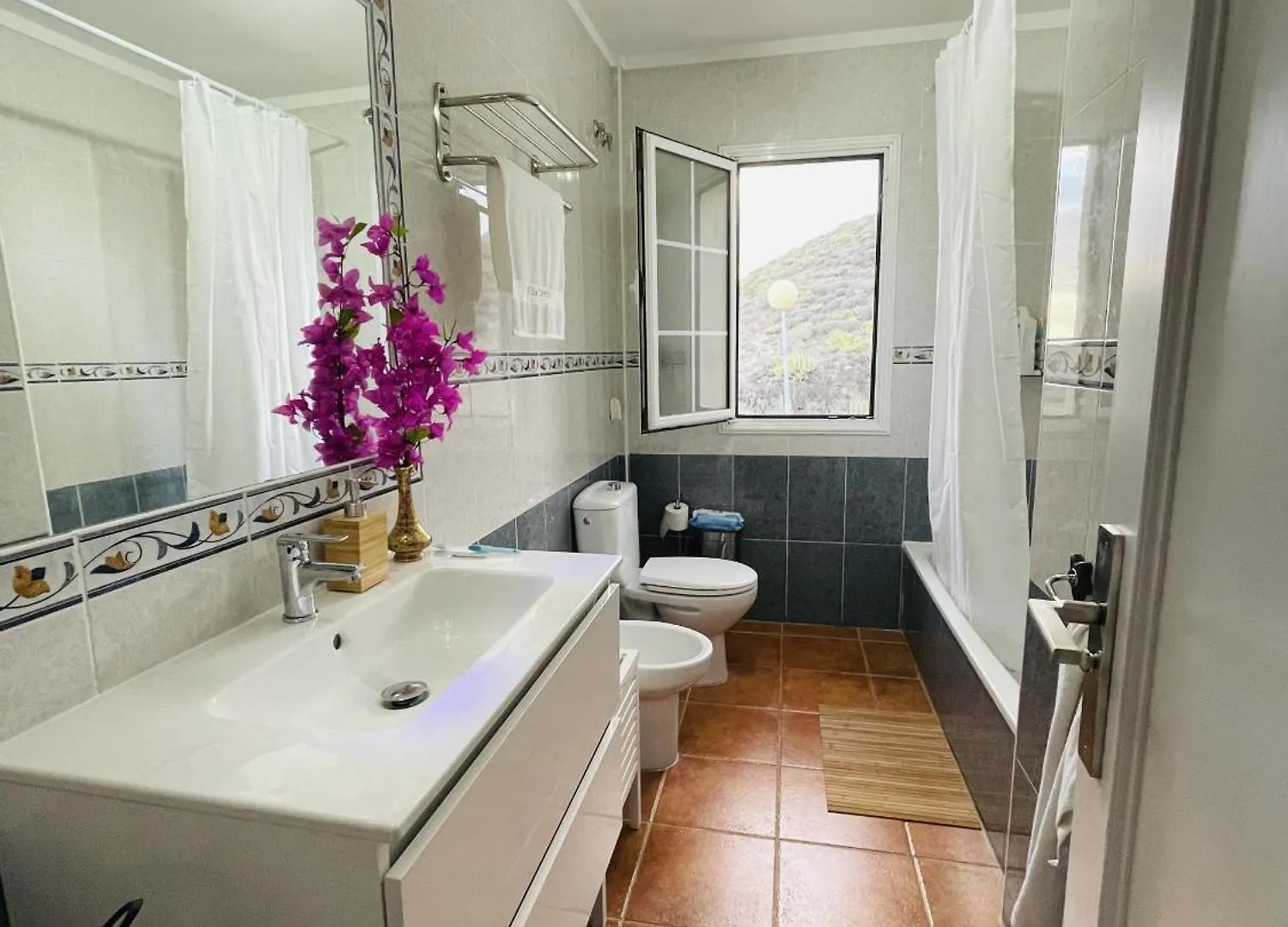 Δωμάτια σε οικογενειακή κατοικία Villa Tarife Habitaciones San Isidro  Ισπανία