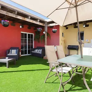 Blanca Tenerife - Private - Terrace And Bbq, 5 Minutes From The And Airport Habitación en casa particular
